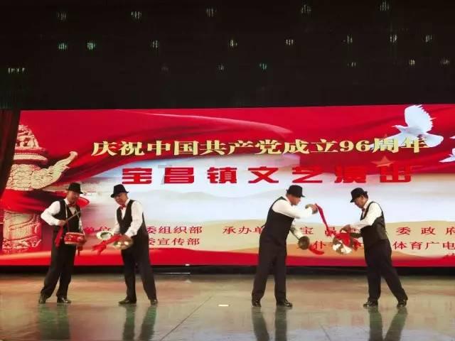 拯救电力塔的泰坦